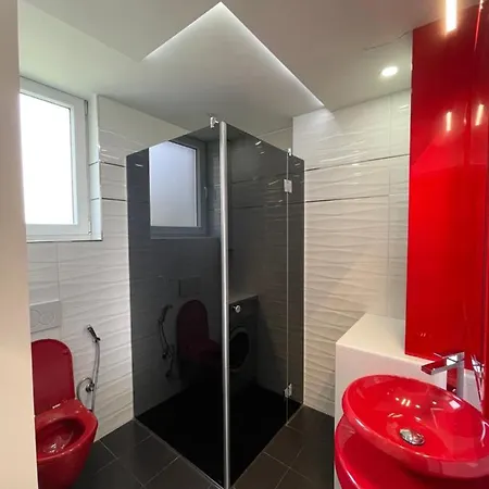 Schoene Gartenwohnung Mit Carport Und Terrasse! * Graz