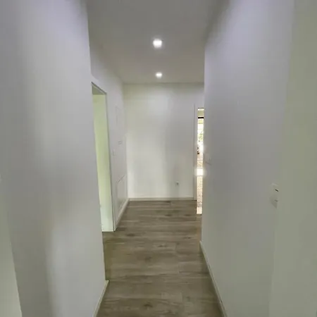 Appartement Schoene Gartenwohnung Mit Carport Und Terrasse!