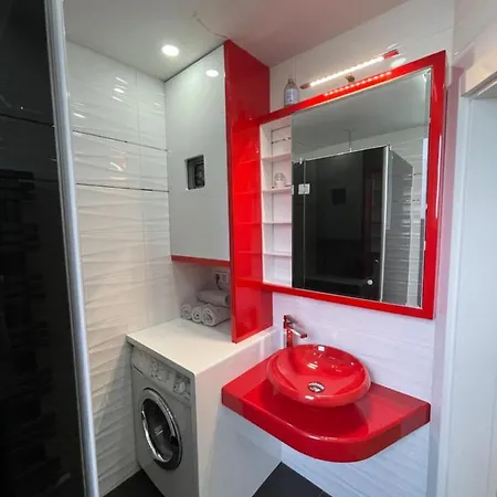 Schoene Gartenwohnung Mit Carport Und Terrasse! *