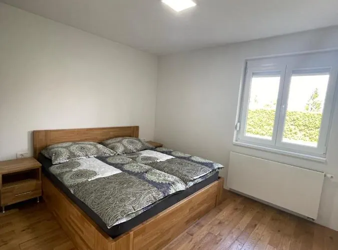 Apartman Schoene Gartenwohnung Mit Carport Und Terrasse! Graz